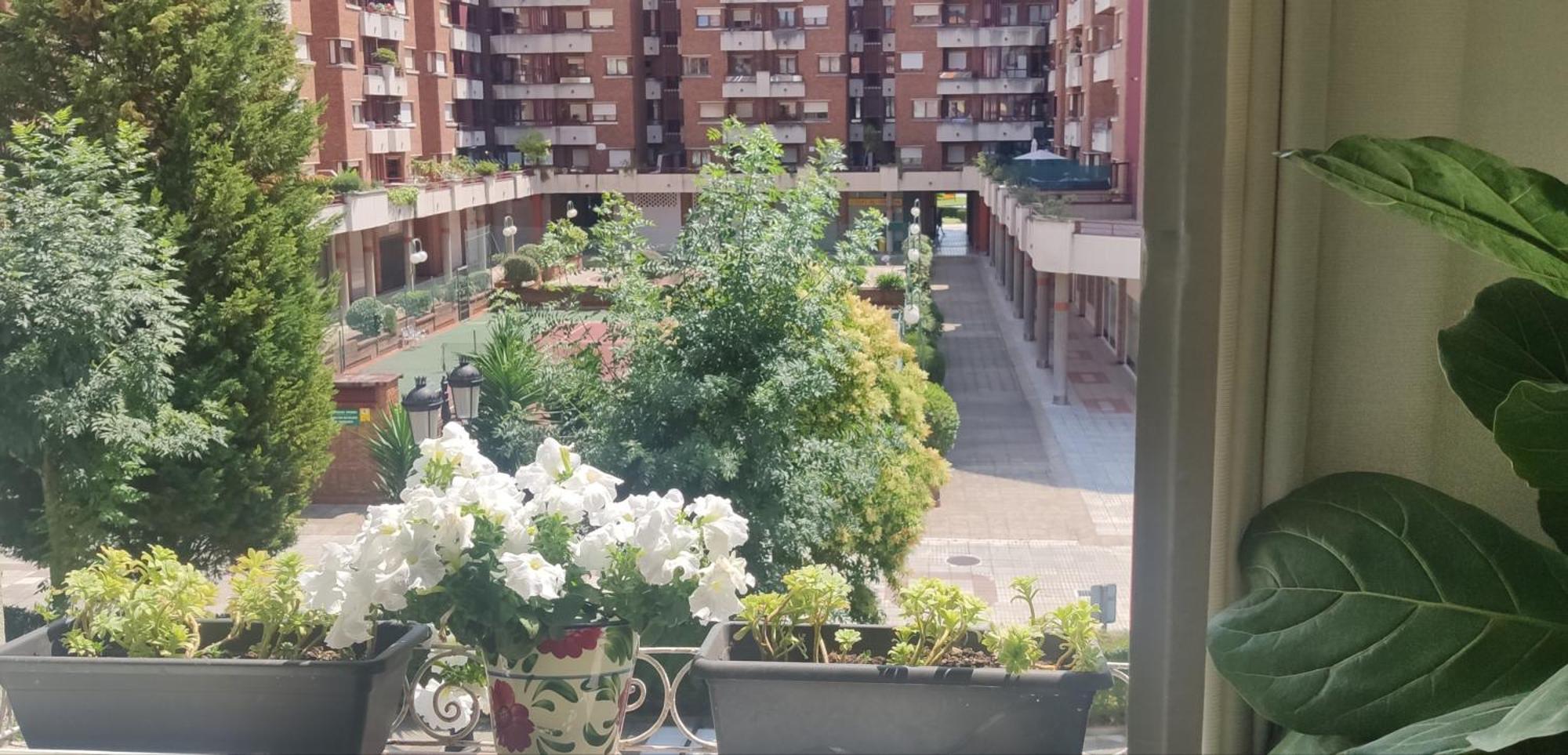 Alojamiento Oviedo 3 Con Parking Exterior foto